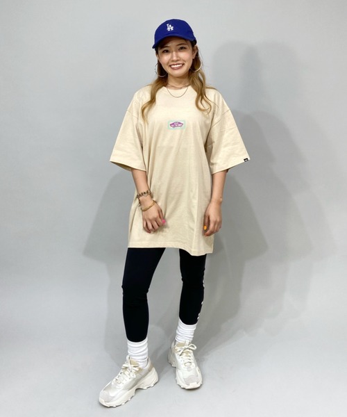 VANS(バンズ)の「【ムラサキスポーツ別注】VANS/バンズ ビッグシルエット/オーバーサイズ/スケートネオンカラーロゴTシャツ 122H3010323(Tシャツ/カットソー・レディース・ベージュ/ブラック/パープル/ホワイト・S/M)」の16枚目の写真