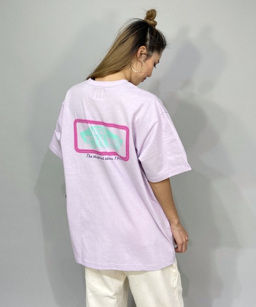 VANS(バンズ)の「【ムラサキスポーツ別注】VANS/バンズ ビッグシルエット/オーバーサイズ/スケートネオンカラーロゴTシャツ 122H3010323(Tシャツ/カットソー・レディース・ベージュ/ブラック/パープル/ホワイト・S/M)」の20枚目の写真