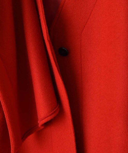 RAW FUDGE（ローファッジ）の「マルチWAYケープコート（ノーカラーコート・レディース・ブラック/レッド・M）」の11枚目の写真