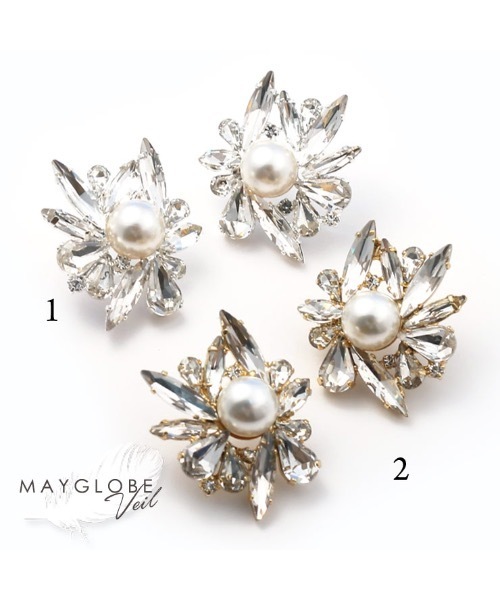 MAYGLOBE（メイグローブ）の「アクリルパールフラワービジューピアス（ピアス（両耳用）・レディース・ホワイト×シルバー/ホワイト×ゴールド・FREE）」の4枚目の写真
