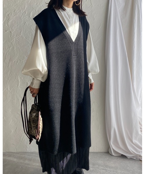 She's Closet（シーズクローゼット）の「起毛モヘアタッチサイドスリット入り深Vネックロングニットベストワンピース（ワンピース・レディース・ブラック/アイボリー/モカ/キャメル・FREE）」の11枚目の写真