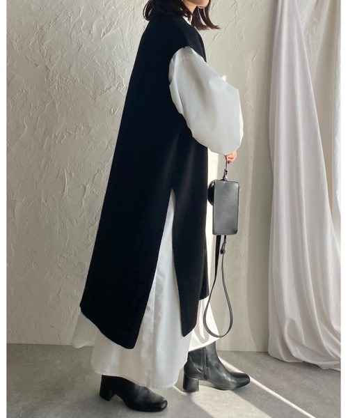 She's Closet（シーズクローゼット）の「起毛モヘアタッチサイドスリット入り深Vネックロングニットベストワンピース（ワンピース・レディース・ブラック/アイボリー/モカ/キャメル・FREE）」の14枚目の写真