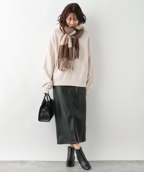 GLOBAL WORK（グローバルワーク）の「スウェードタッチカラースウェット/258845（スウェット・レディース・オフホワイト/ブルー/ライトピンク/グリーン系その他3・FREE）」の18枚目の写真