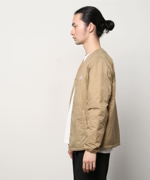 Vincent et Mireille（バンソンエミレイユ）の「VINCENT ET MIREILLE/別注NO-COLLAR BLZ（ブルゾン・メンズ・ブラック/ベージュ・S/M/L）」の3枚目の写真