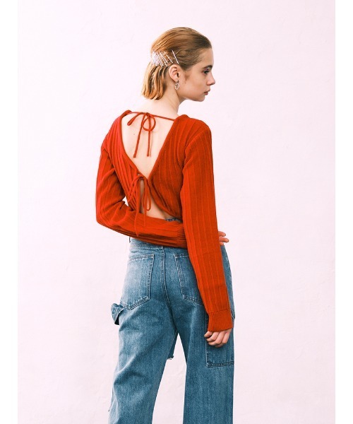 ENVYM（アンビー）の「バックリボンリブＫＮＩＴ（ニット/セーター・レディース・ホワイト/ブラック/レッド・FREE）」の3枚目の写真