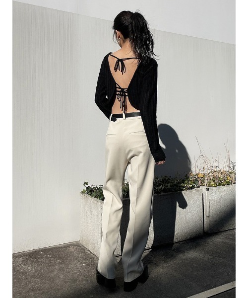 ENVYM（アンビー）の「バックリボンリブＫＮＩＴ（ニット/セーター・レディース・ホワイト/ブラック/レッド・FREE）」の4枚目の写真