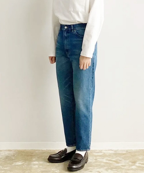 HARVESTY(ハーベスティ)の「HARVESTY/ハーベスティ 5ポケットデニムパンツ USED テーパード 美シルエット(デニムパンツ・レディース・ライトブルー・1/2)」の3枚目の写真