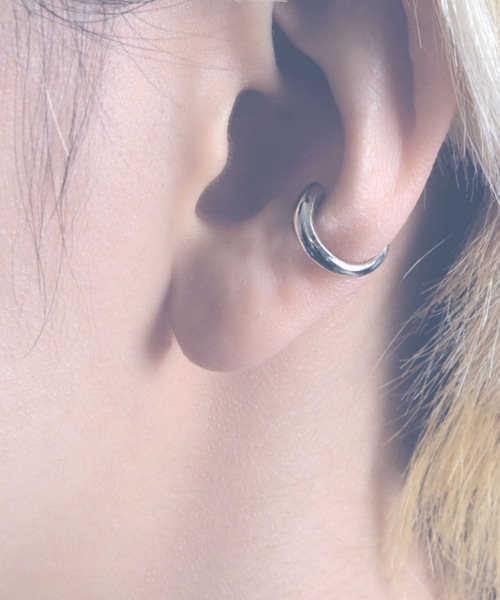 YArKA(ヤーカ)の「【YArKA/ヤーカ】silver925 pole line ear cuff /シンプルイヤーカフ シルバー925(イヤーカフ・メンズ・シルバー・FREE)」の7枚目の写真