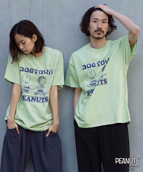 DOGTOWN(ドッグタウン)の「PEANUTS CHARLIE BROWN S/S T-SHIRTS/DOGTOWN( ドッグタウン)ピーナッツコラボ半袖Tシャツ(Tシャツ/カットソー・メンズ・ホワイト/ブラック/グレー/ライトグリーン/マルーン・MEDIUM/LARGE/X-LARGE/XX-LARGE)」の1枚目の写真