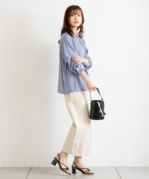 prose verse(プロズヴェール)の「センターレースフロントボタンブラウス(シャツ/ブラウス・レディース・オフホワイト/ブルー/ピンク/ブラック・MEDIUM)」の5枚目の写真
