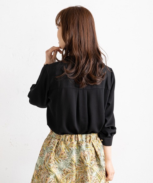 prose verse(プロズヴェール)の「センターレースフロントボタンブラウス(シャツ/ブラウス・レディース・オフホワイト/ブルー/ピンク/ブラック・MEDIUM)」の6枚目の写真