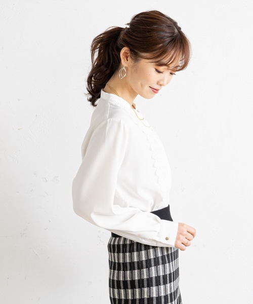 prose verse(プロズヴェール)の「センターレースフロントボタンブラウス(シャツ/ブラウス・レディース・オフホワイト/ブルー/ピンク/ブラック・MEDIUM)」の7枚目の写真