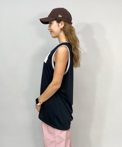 THE NORTH FACE(ザノースフェイス)の「THE NORTH FACE/ノースフェイス リンガータンクトップ/ビッグシルエットロゴタンクトップ /UVケア NT32374(タンクトップ・レディース・ホワイト/ブラック・M/L/S)」の12枚目の写真