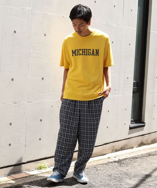 BEAMS（ビームス）の「BEAMS / カレッジ ルーズフィット Tシャツ（Tシャツ/カットソー・メンズ・バーガンディー/イエロー・XL/M/S/L）」の3枚目の写真