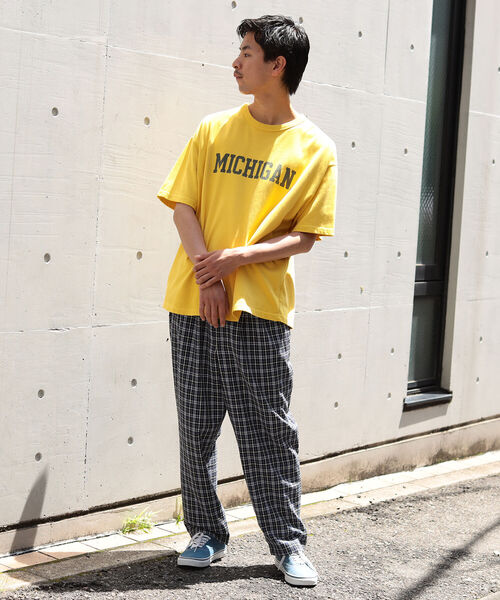 BEAMS（ビームス）の「BEAMS / カレッジ ルーズフィット Tシャツ（Tシャツ/カットソー・メンズ・バーガンディー/イエロー・XL/M/S/L）」の4枚目の写真
