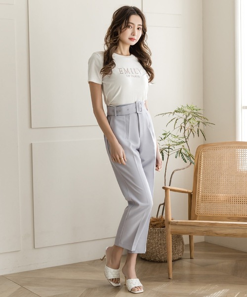 Julia Boutique（ジュリアブティック）の「EMILY刺繍ロゴデザインTシャツ/22044（Tシャツ/カットソー・レディース・ホワイト/ブラック/ピンク・ONE）」の4枚目の写真