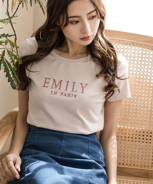 Julia Boutique（ジュリアブティック）の「EMILY刺繍ロゴデザインTシャツ/22044（Tシャツ/カットソー・レディース・ホワイト/ブラック/ピンク・ONE）」の12枚目の写真