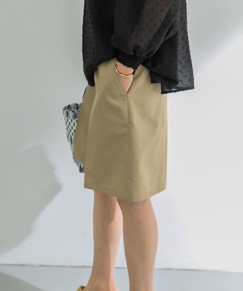 URBAN RESEARCH(アーバンリサーチ)の「シャンブレー撥水ショートパンツ(その他パンツ・レディース・カーキ/ベージュ・38/36)」の7枚目の写真