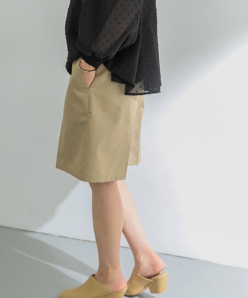 URBAN RESEARCH(アーバンリサーチ)の「シャンブレー撥水ショートパンツ(その他パンツ・レディース・カーキ/ベージュ・38/36)」の8枚目の写真