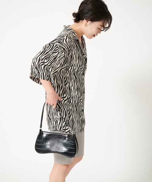U by SPICK&SPAN SELECT(ユーバイスピックアンドスパンセレクト)の「【SELENAHELIOS/セレナヘリオス】 別注アニマルプリントシャツ(シャツ/ブラウス・レディース・ブラック/オレンジ・FREE)」の16枚目の写真