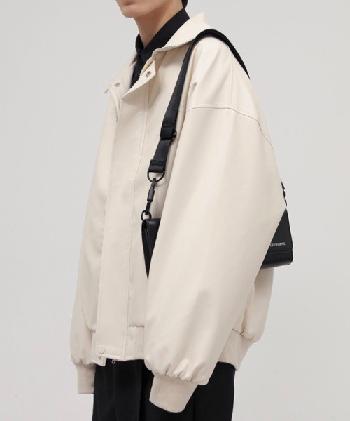 WESTBOY(ウエストボーイ)の「【WB ORIGINALS】Oversized Stadium Jacket in PU Leather WO22S2HOT01(その他アウター・メンズ・ホワイト/ブラック/ブルー・M/L/XL)」の7枚目の写真