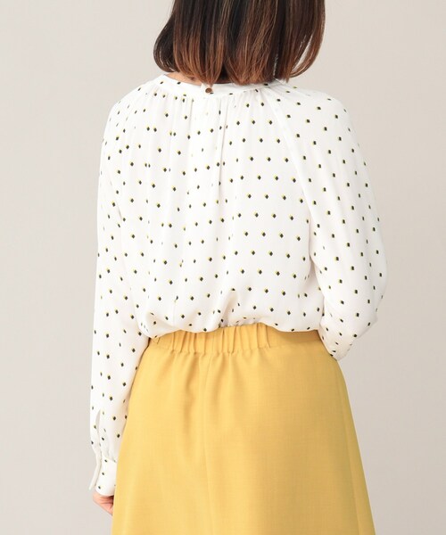 UNTITLED（アンタイトル）の「◆ダイアモンド幾何学柄ブラウス【洗える】（シャツ/ブラウス・レディース・ホワイト系3/ネイビー系・02/44/04/48/00）」の12枚目の写真