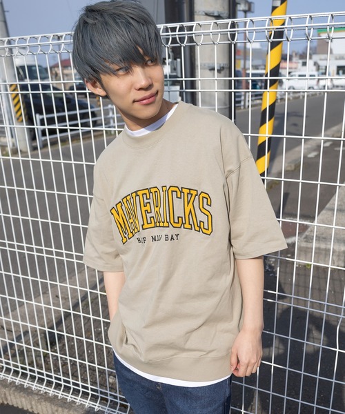 SlashDate(スラッシュデイト)の「アップリケ刺繍カレッジロゴTシャツ/半袖スウェット/ビッグシルエット/ユニセックス(Tシャツ/カットソー・レディース・ホワイト/チャコールグレー/ブルー/グリーン/ホワイト系その他/グレイッシュベージュ・M/L)」の22枚目の写真