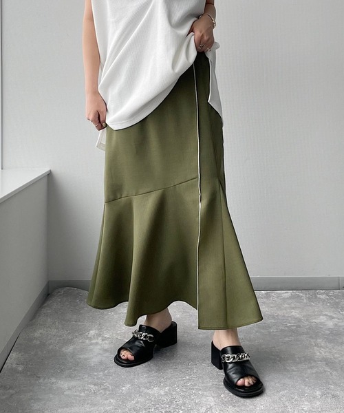 PAGEBOY（ページボーイ）の「スクエアタンクチェーンサンダル（サンダル・レディース・ブラック/オフホワイト・MEDIUM/LARGE）」の5枚目の写真