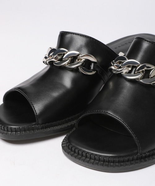 PAGEBOY（ページボーイ）の「スクエアタンクチェーンサンダル（サンダル・レディース・ブラック/オフホワイト・MEDIUM/LARGE）」の10枚目の写真