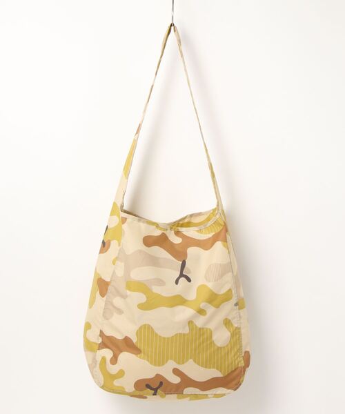 392 plusm（サンキューニプリュスエム）の「Shoulder Bag - camouflage - 731799（ショルダーバッグ・レディース・ベージュ/グリーン・ONE SIZE）」の6枚目の写真