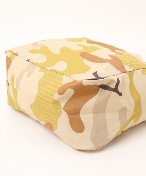 392 plusm（サンキューニプリュスエム）の「Shoulder Bag - camouflage - 731799（ショルダーバッグ・レディース・ベージュ/グリーン・ONE SIZE）」の7枚目の写真