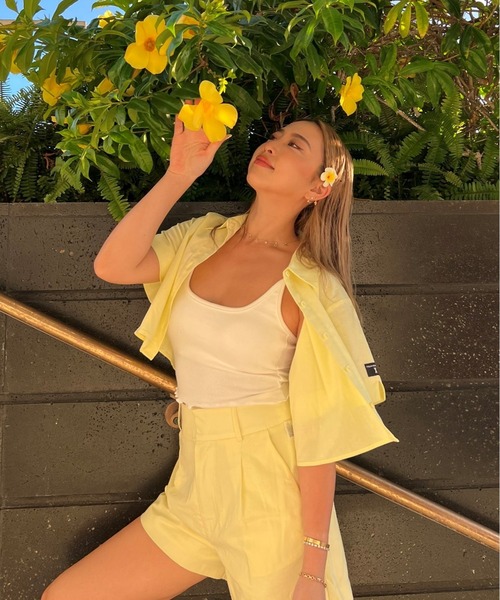 FIG&VIPER（フィグアンドバイパー）の「コットンルーズショートSH（シャツ/ブラウス・レディース・ホワイト/ライトイエロー・FREE）」の16枚目の写真