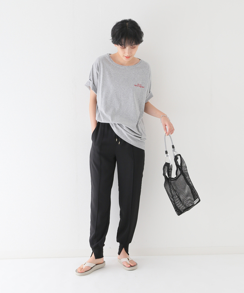 B.C STOCK(ベーセーストック)の「ムネ刺繍TEE(Tシャツ/カットソー・レディース・ホワイト/チャコールグレー/ブラウン・FREE)」の12枚目の写真
