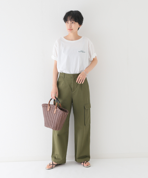 B.C STOCK(ベーセーストック)の「ムネ刺繍TEE(Tシャツ/カットソー・レディース・ホワイト/チャコールグレー/ブラウン・FREE)」の4枚目の写真
