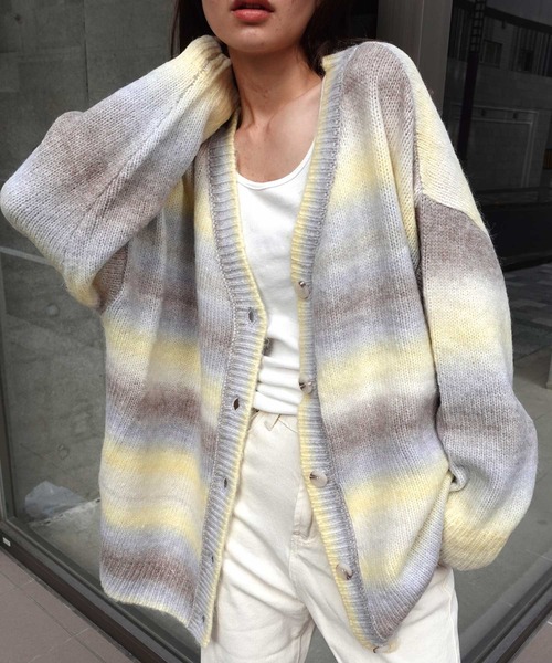 CORNERS（コーナーズ）の「グラデーションVネックニットカーディガン（カーディガン/ボレロ・レディース・ピンク/イエロー/アイボリー・FREE）」の6枚目の写真