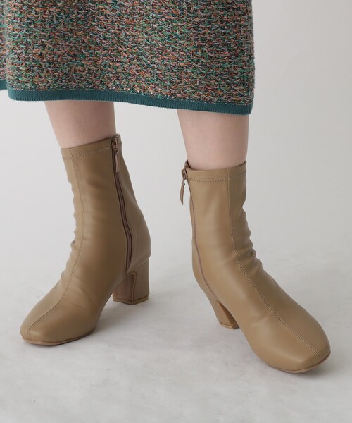 OPAQUE.CLIP(オペークドットクリップ)の「◆スクエアトゥストレッチブーツ(ブーツ・レディース・ブラック/ベージュ/オフホワイト・01/02/03)」の1枚目の写真