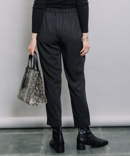 ELVENCE DEUX（エルベンスドゥ）の「ツイルタックテーパードPT（その他パンツ・レディース・ベージュ/ブラック・LARGE/MEDIUM）」の7枚目の写真