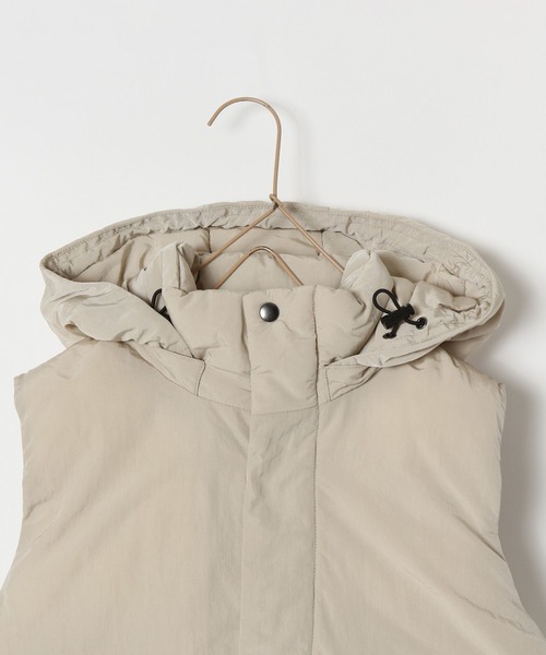 LOWRYS FARM(ローリーズファーム)の「エアサーマルベスト 349164(ダウンベスト・キッズ・ブラック/カーキ/アイボリー・110cm/120cm/130cm/140cm/150cm)」の6枚目の写真