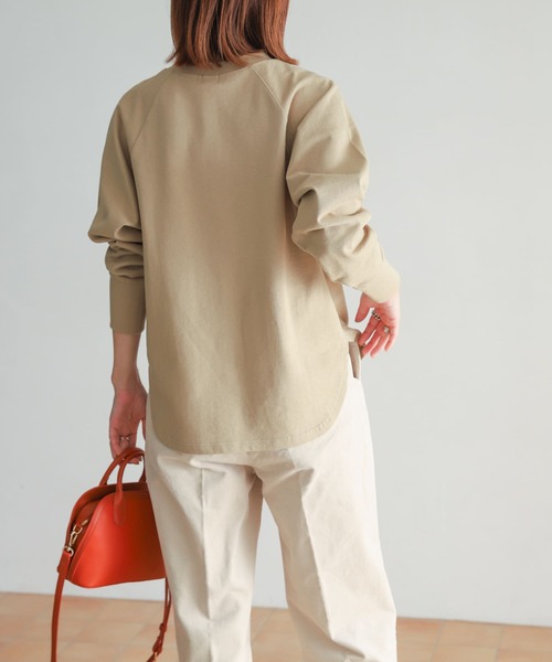 URBAN RESEARCH DOORS（アーバンリサーチドアーズ）の「裏毛ロゴプルオーバー（Tシャツ/カットソー・レディース・ベージュ/ネイビー/アイボリー・MEDIUM）」の16枚目の写真