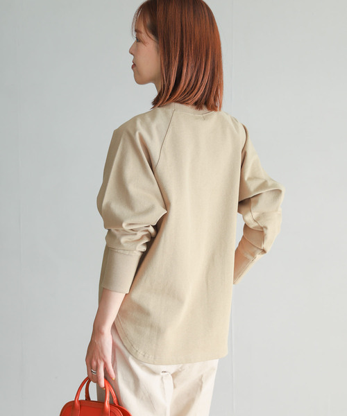 URBAN RESEARCH DOORS（アーバンリサーチドアーズ）の「裏毛ロゴプルオーバー（Tシャツ/カットソー・レディース・ベージュ/ネイビー/アイボリー・MEDIUM）」の17枚目の写真