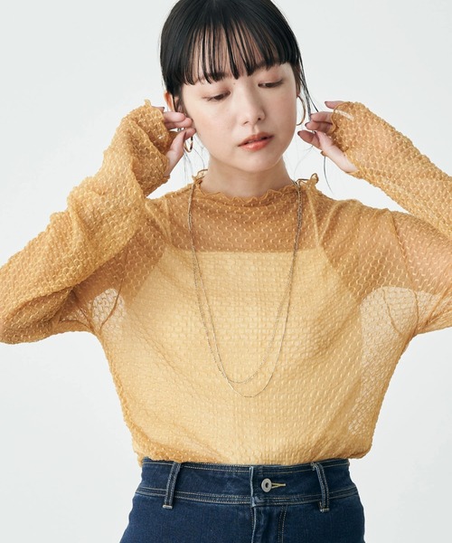 earth music&ecology（アースミュージックアンドエコロジー）の「格子柄レースプルオーバー（Tシャツ/カットソー・レディース・アイボリー/イエロー/ブラック/グリーン・FREE）」の4枚目の写真