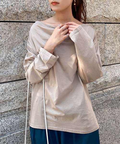 Isn't She?(イズントシー)の「ドレープポイントトップス(Tシャツ/カットソー・レディース・アイボリー/ベージュ・FREE)」の3枚目の写真