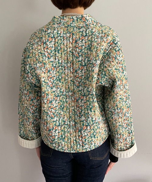 CIAOPANIC（チャオパニック）の「【CPC SCAMP】小花柄キルトジャケット（ノーカラージャケット・レディース・ブラック/グリーン・FREE）」の8枚目の写真