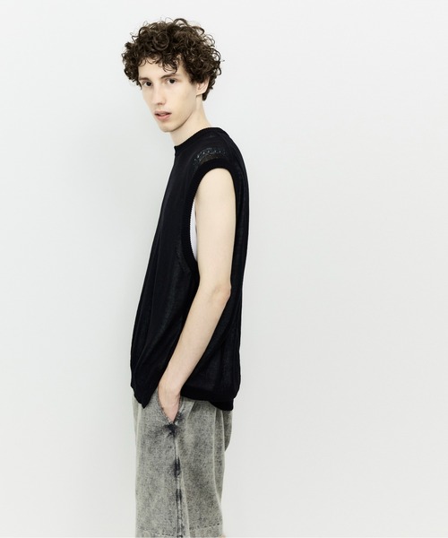 UNFIL（アンフィル）の「unfil アンフィル / organic cotton coiled-yarn knit vest オーガニックコットン コイルドヤーン オーバーサイズニットベスト / WHSP-UU009（ベスト・メンズ・ブラック・1/4/5）」の2枚目の写真