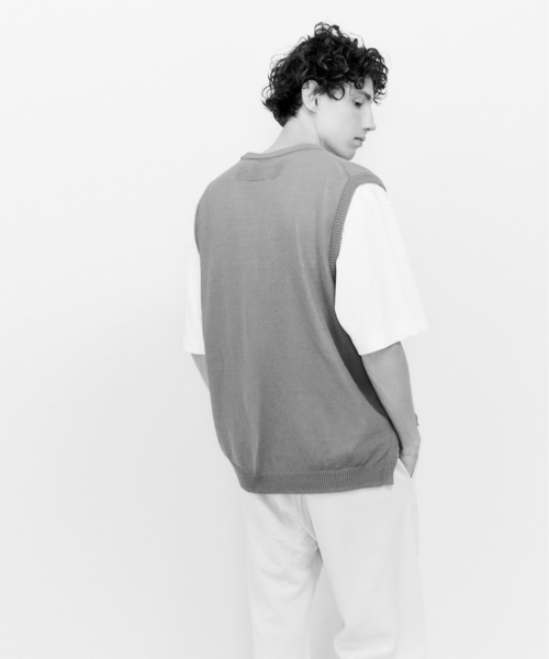 UNFIL（アンフィル）の「unfil アンフィル / organic cotton coiled-yarn knit vest オーガニックコットン コイルドヤーン オーバーサイズニットベスト / WHSP-UU009（ベスト・メンズ・ブラック・1/4/5）」の14枚目の写真