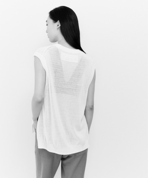 UNFIL（アンフィル）の「unfil アンフィル / organic cotton coiled-yarn knit vest オーガニックコットン コイルドヤーン オーバーサイズニットベスト / WHSP-UU009（ベスト・メンズ・ブラック・1/4/5）」の10枚目の写真