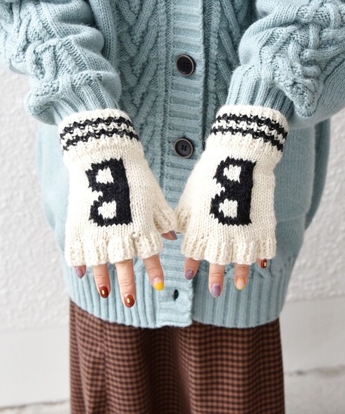 Black Sheep（ブラックシープ）の「BLACK SHEEP: フィンガーレス グローブ◇（手袋・レディース・ネイビー/ナチュラル・ONE SIZE）」の11枚目の写真
