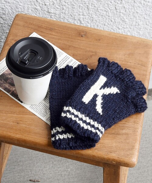 Black Sheep（ブラックシープ）の「BLACK SHEEP: フィンガーレス グローブ◇（手袋・レディース・ネイビー/ナチュラル・ONE SIZE）」の14枚目の写真