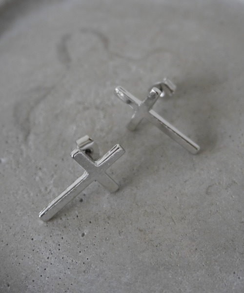 Port（ポート）の「メンズライク モチーフ デザイン ピアス（ピアス（両耳用）・メンズ・シルバー系その他3/シルバー系その他4/シルバー系その他7/シルバー系その他6/シルバー系その他/シルバー/シルバー系その他5/シルバー系その他2・FREE）」の2枚目の写真