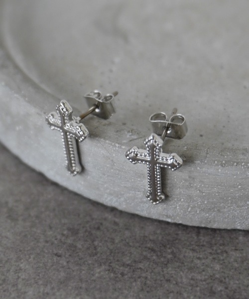 Port（ポート）の「メンズライク モチーフ デザイン ピアス（ピアス（両耳用）・メンズ・シルバー系その他3/シルバー系その他4/シルバー系その他7/シルバー系その他6/シルバー系その他/シルバー/シルバー系その他5/シルバー系その他2・FREE）」の4枚目の写真